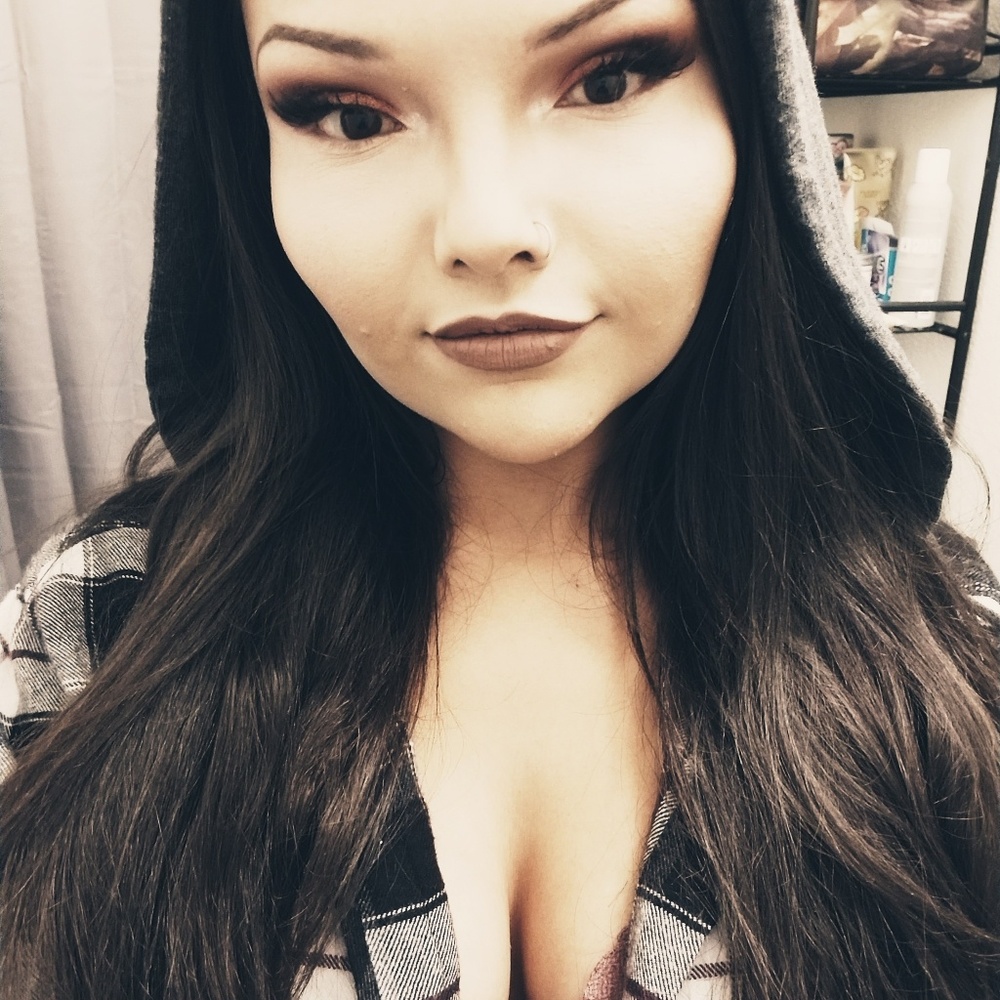 Meet your Posher, Alyssa